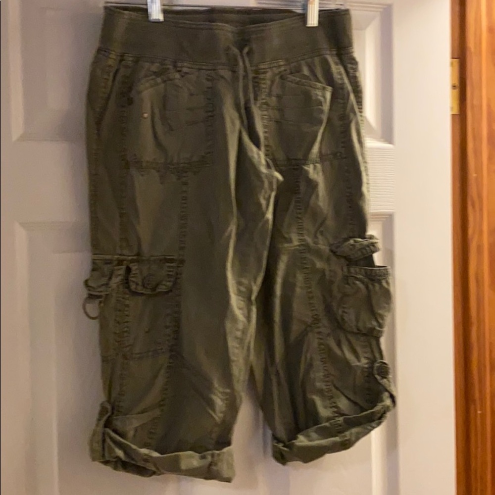 Capri pants